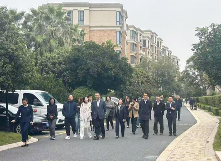 ���������й��ٷ���վ